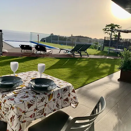 Madeira Sea Sunshine With Heated Pool Apartment