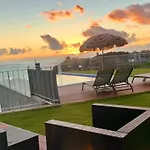 Madeira Sea Sunshine With Heated Pool Apartamento *