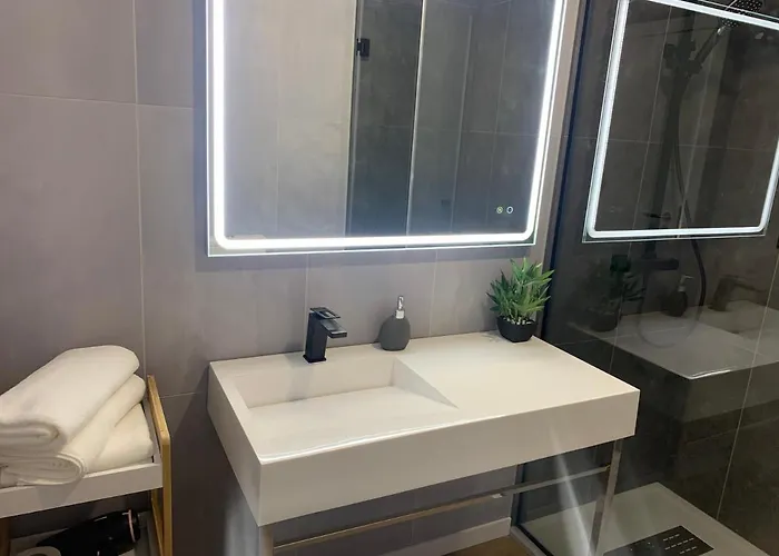 Madeira Sea Sunshine With Heated Pool Daire Ribeira Brava