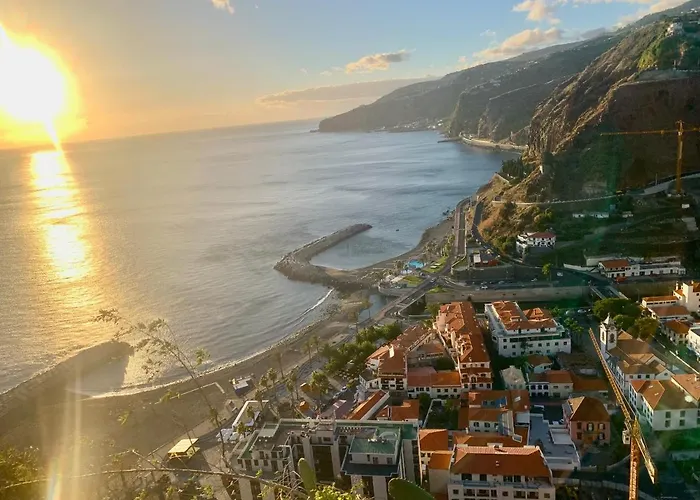 Madeira Sea Sunshine With Heated Pool アパート